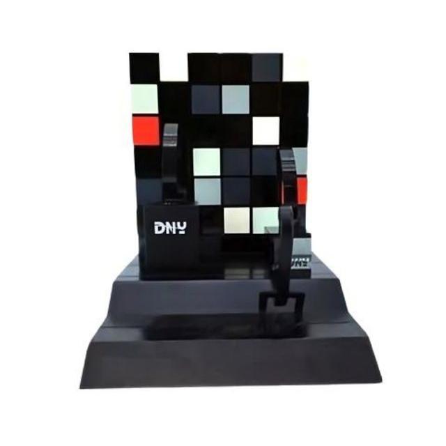 Factory custom logo L-shaped double-layer watch display stand Color acrylic square backplane mdf slotted bottom supporting black acrylic C ring